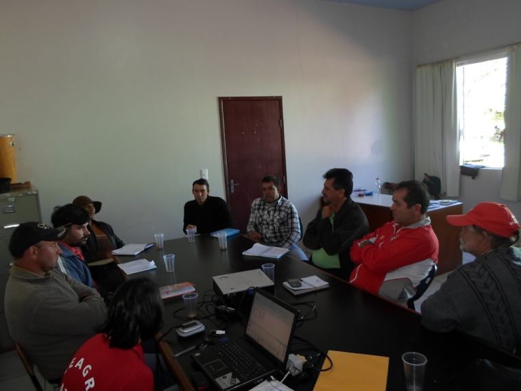 Presidente da Câmara Milton Rodrigues da Silva participa de reunião com entidades que representam os Assentamentos