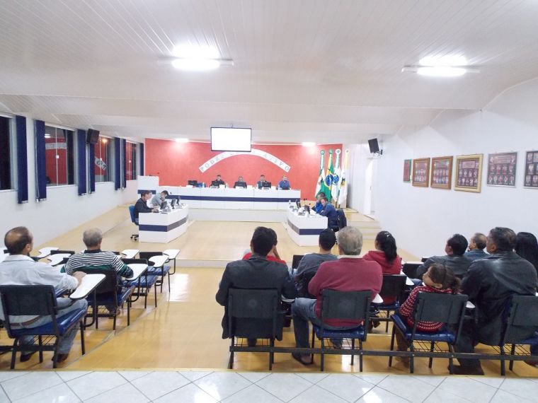 Três projetos de lei são aprovados nesta segunda 09